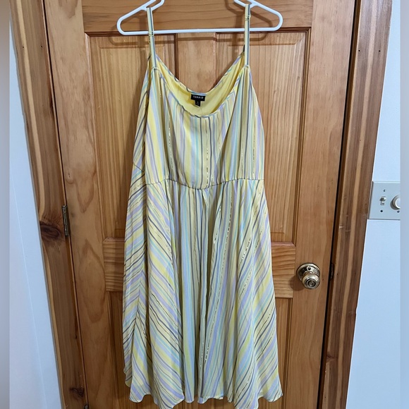 torrid Dresses & Skirts - NWT Torrid Yellow Striped Midi Chiffon Pleated Dress